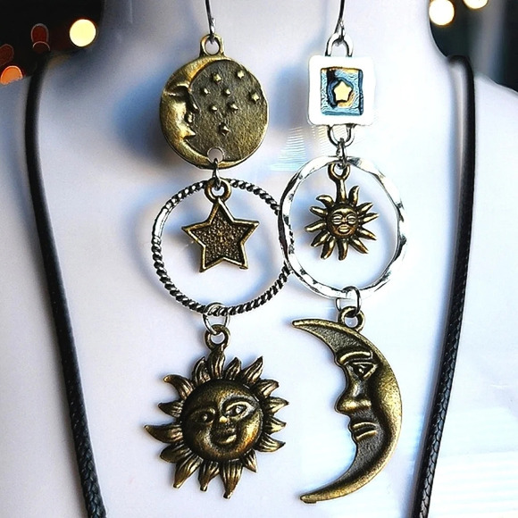 🆕️Boho-Chic Sun & Moon ☀️🌙 Celestial Fashion Jewelry Set - Necklace & Earrings - Picture 6 of 10